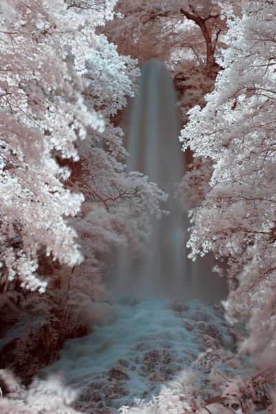 Uracher Wasserfall in Infrarot