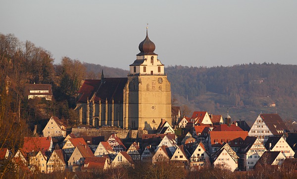 Stiftskirche und Altstadt von Herrenberg im Abendlicht