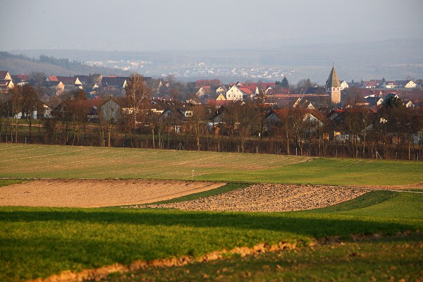 Blick ber die Felder auf Walddorf