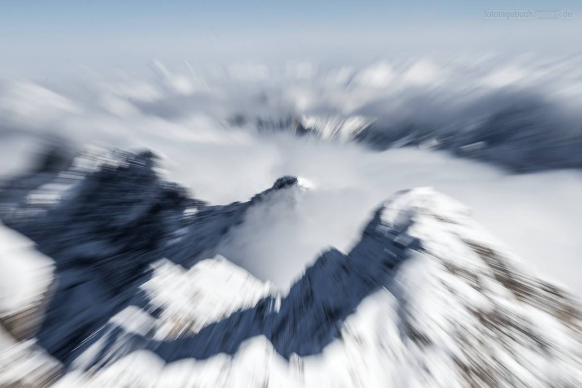 mountains, blurred by zooming