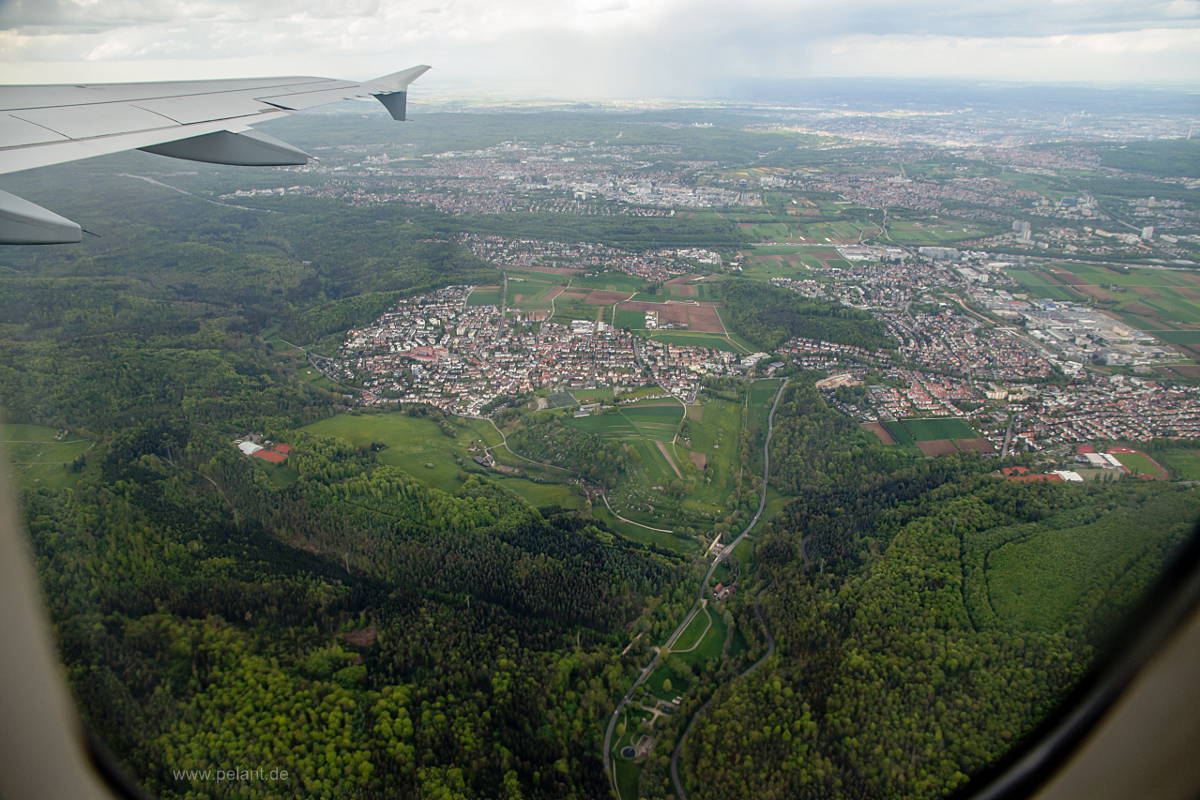Blick aus dem Flugzeug aus Musberg, Leinfelden und den Anfang des Siebenmhlentals