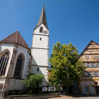 Kirche und Pfarrhaus von Aichtal-Grtzingen