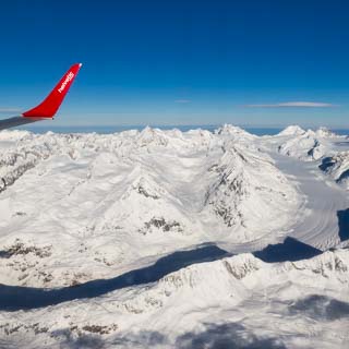 Luftbild von dem Aletschgletscher in den Berner Alpen im Winter