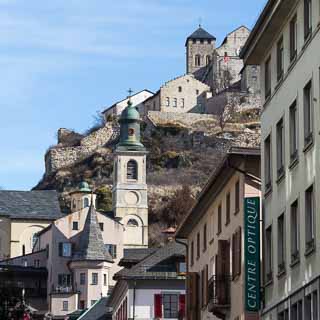 Altstadt von Sitten (Sion, Wallis) mit der Basilique de Valre
