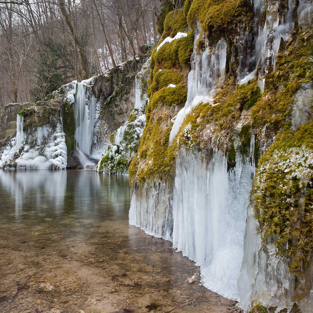 Gterstein waterfall in winter