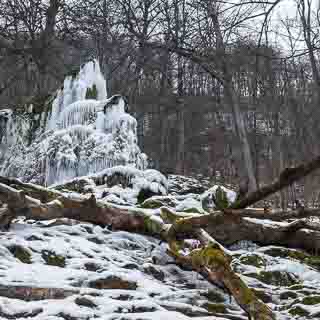 Gefrorener Gtersteiner Wasserfall im Winter