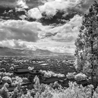 infrared: old town of Lijiang with Mufu (palace)