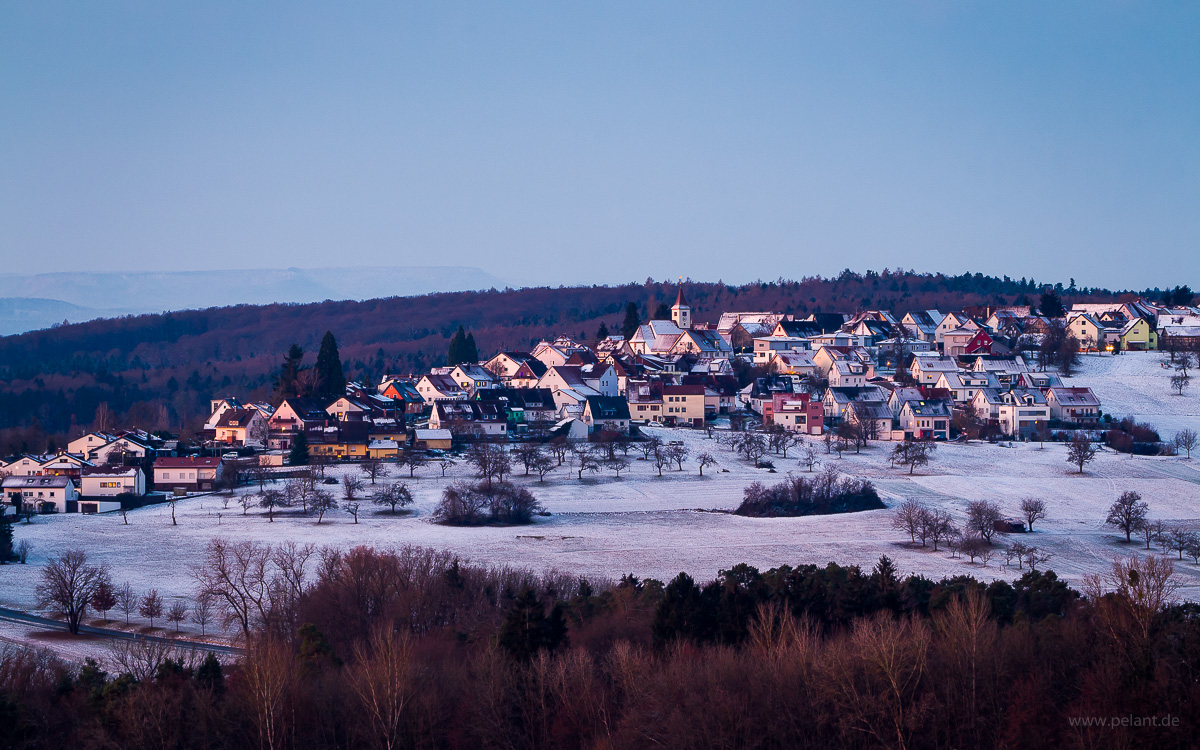 Altenriet am frhen Morgen mit Schnee