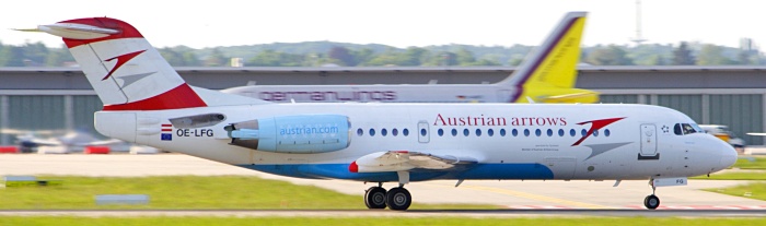 OE-LFG - Austrian arrows Fokker 70