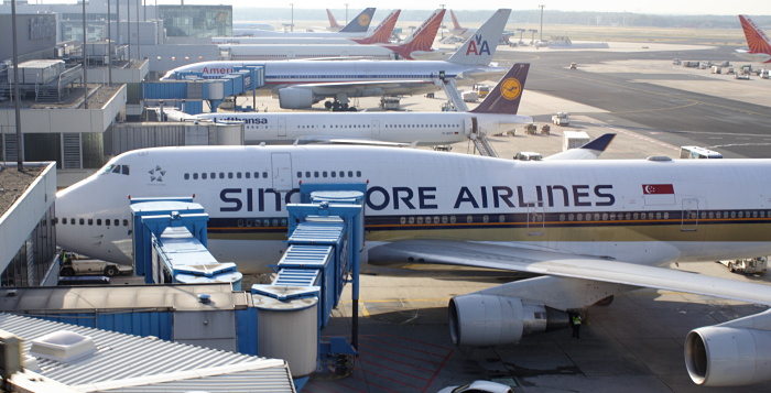? - Singapore Airlines Boeing 747-400