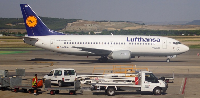 D-ABEA - Lufthansa Boeing 737-300