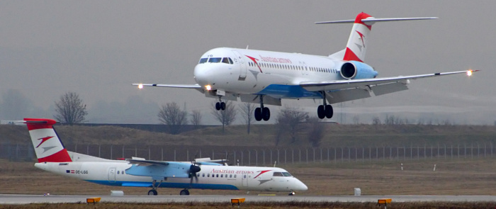 OE-LVD - Austrian arrows Fokker 100