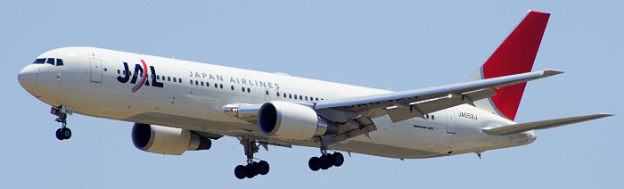 JA652J - JAL Boeing 767-300