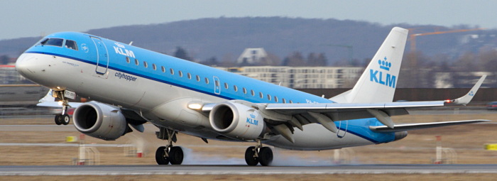 PH-EZC - KLM cityhopper Embraer 190