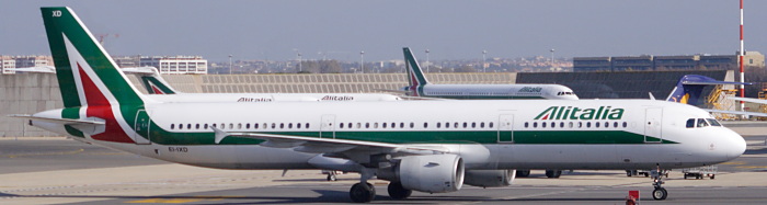 EI-IXD - Alitalia Airbus A321