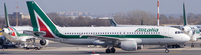 EI-DTI - Alitalia Airbus A320