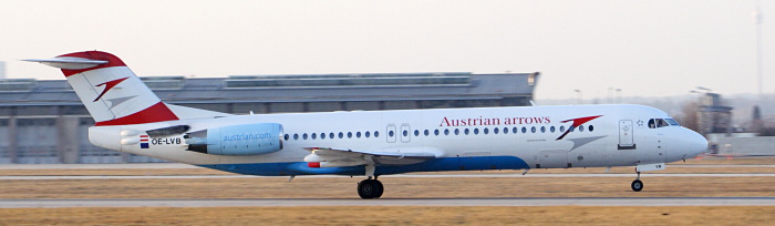 OE-LVB - Austrian arrows Fokker 100