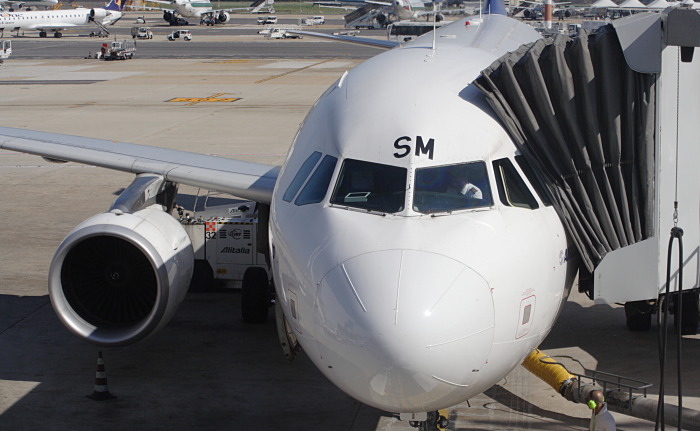 EI-DSM - Air One Airbus A320