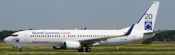 TC-SNH - SunExpress Boeing 737-800
