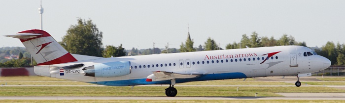 OE-LVC - Austrian Airlines Fokker 100