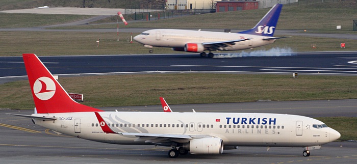 TC-JGZ - Turkish Airlines Boeing 737-800