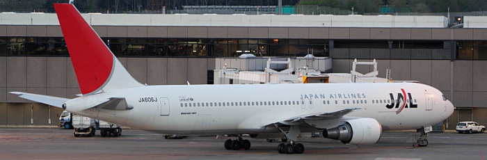 JA606J - JAL Boeing 767-300