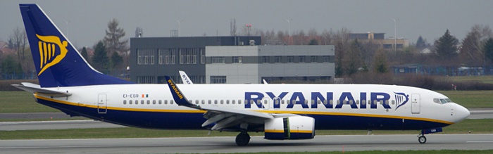 EI-ESR - Ryanair Boeing 737-800
