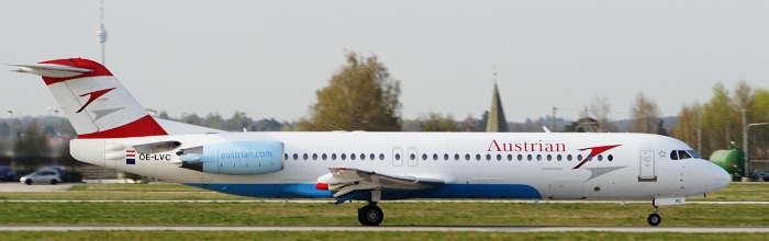 OE-LVC - Austrian Airlines Fokker 100