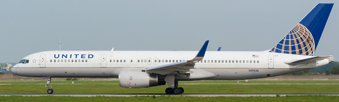 N19130 - United Boeing 757-200