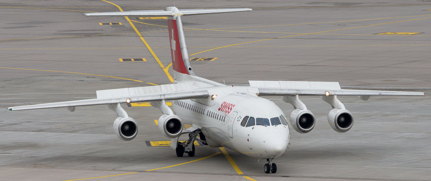HB-IXU - Swiss European Air Lines Avro RJ100