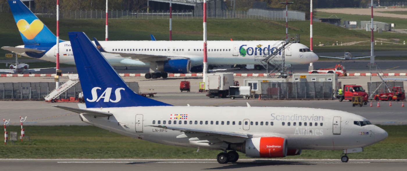 LN-RPG - SAS Boeing 737-600