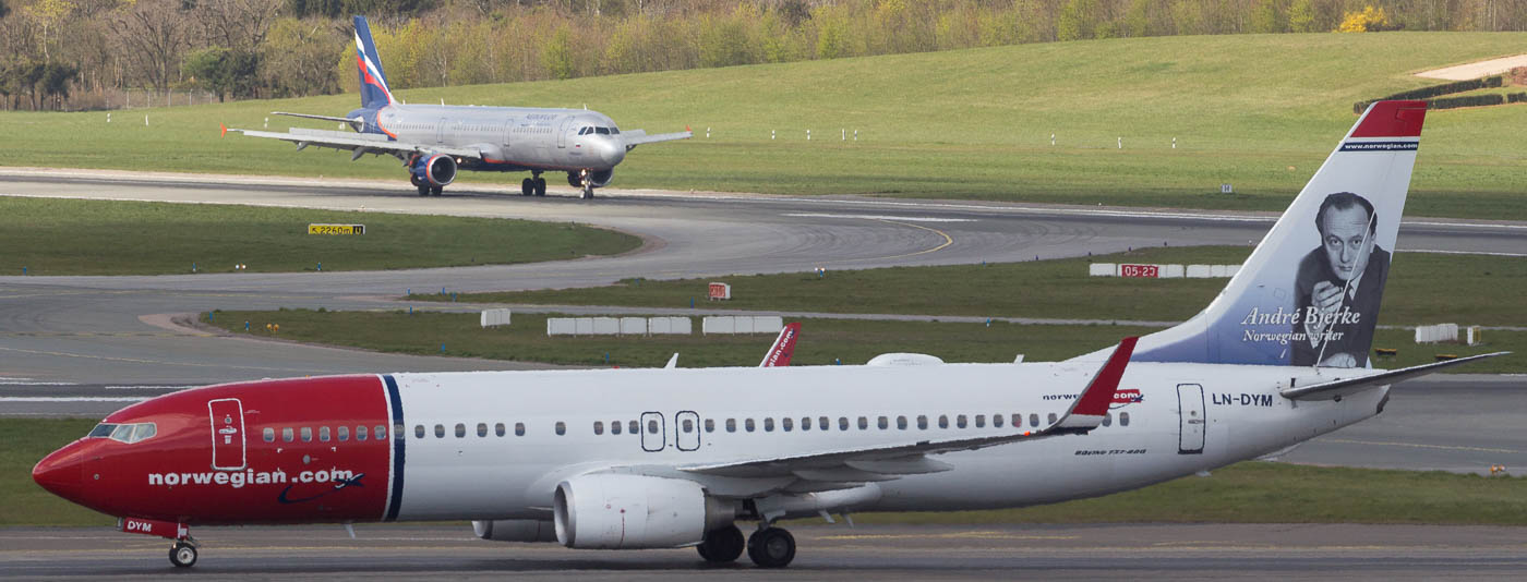 LN-DYM - Norwegian Boeing 737-800