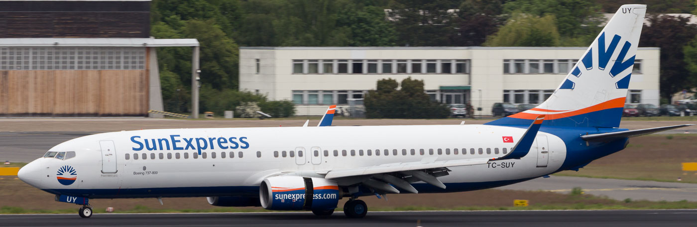 TC-SUY - SunExpress Boeing 737-800