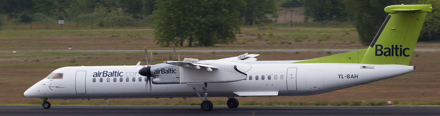 YL-BAH - airBaltic Dash 8Q-400