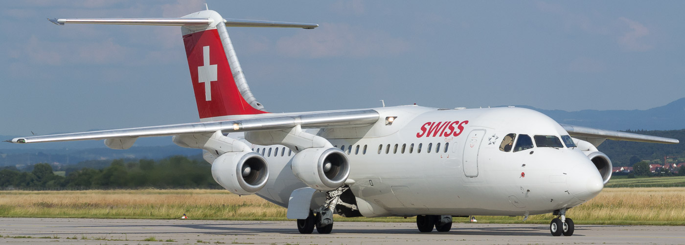 HB-IXX - Swiss European Air Lines Avro RJ100