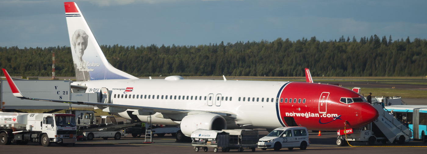 LN-DYV - Norwegian Boeing 737-800