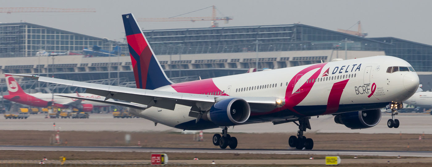 N845MH - Delta Boeing 767-400