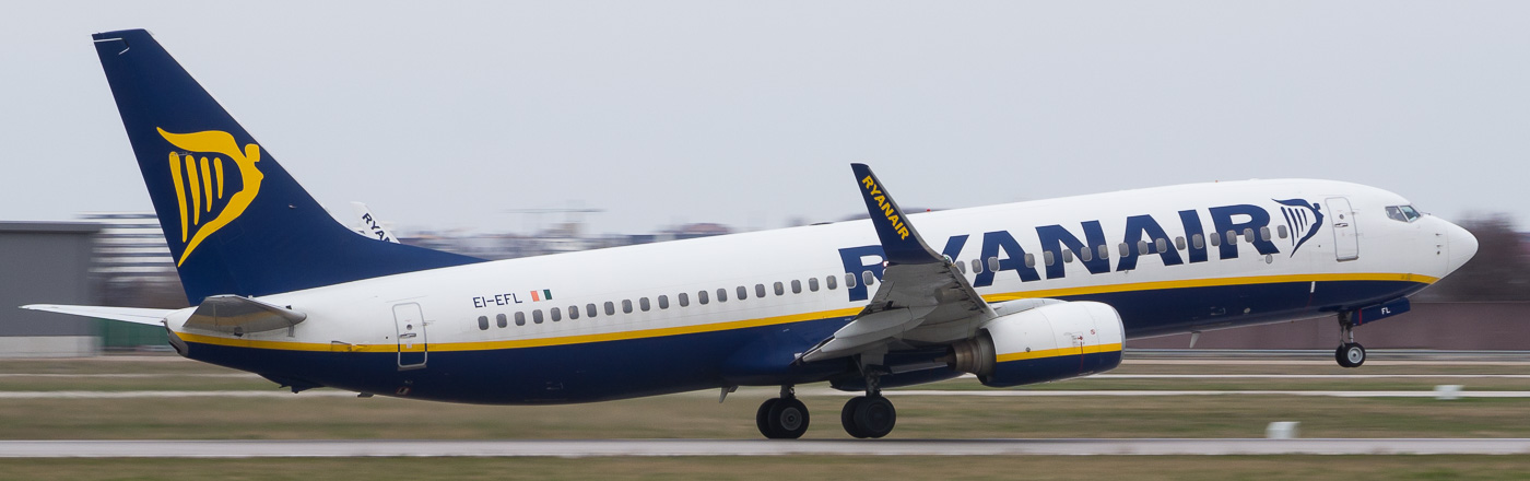 EI-EFL - Ryanair Boeing 737-800