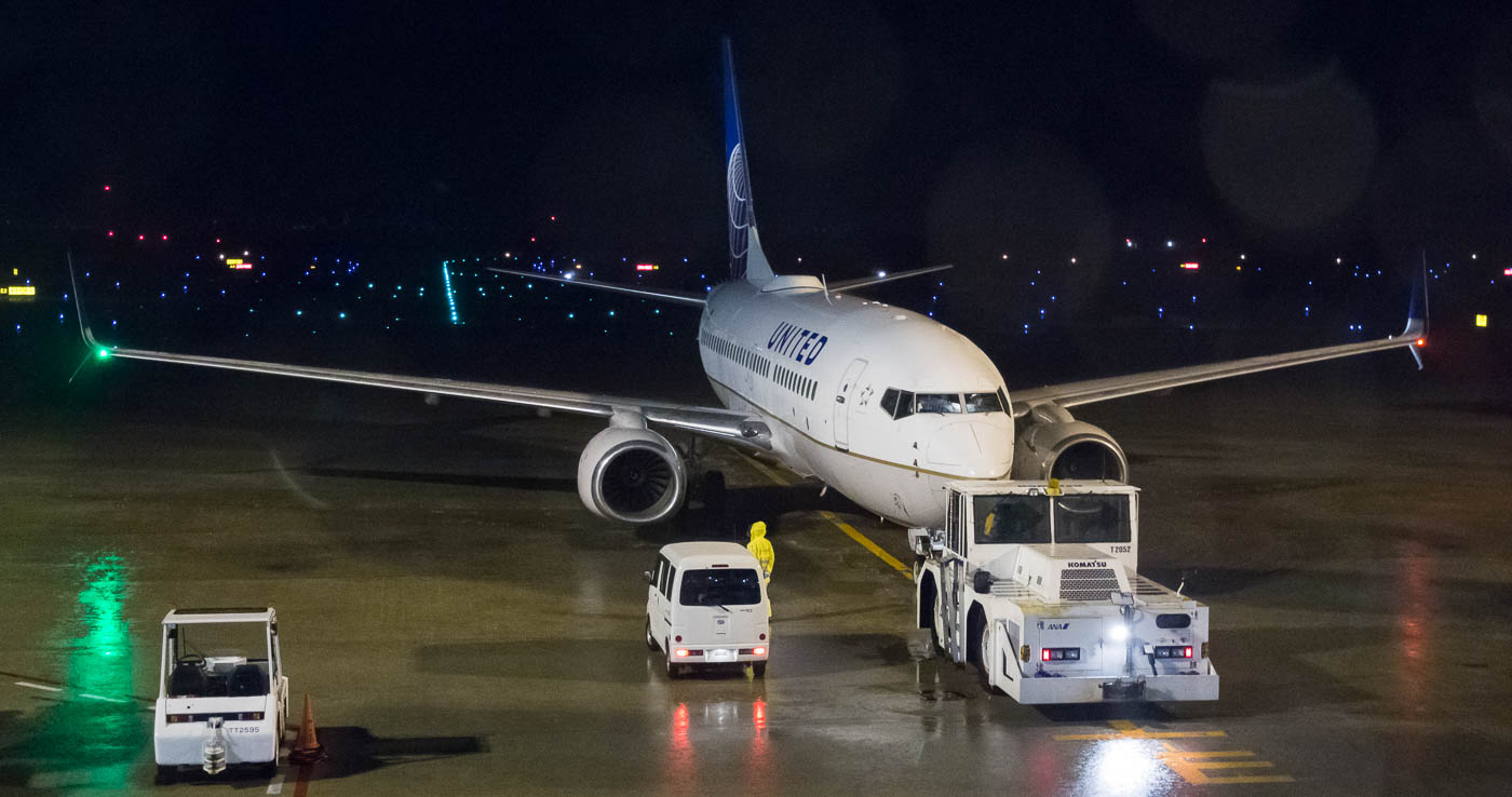N15712 - United Boeing 737-700
