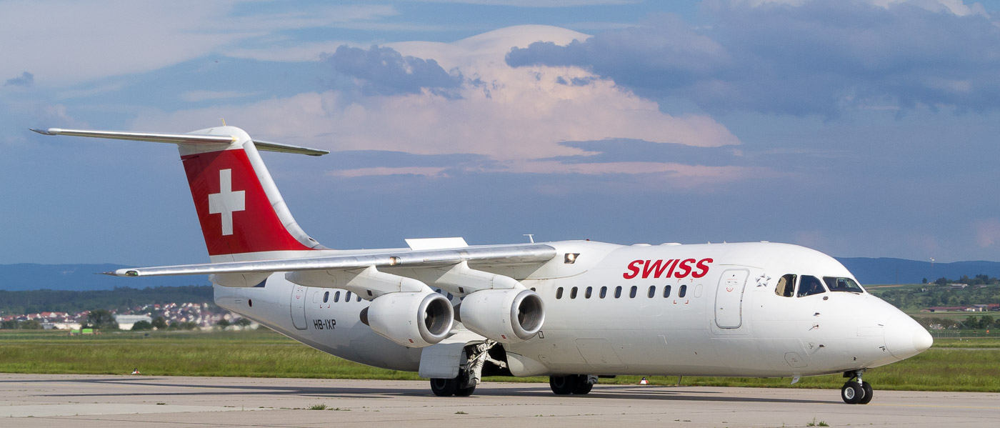 HB-IXP - Swiss European Air Lines Avro RJ100