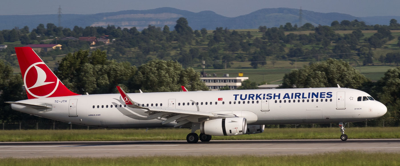 TC-JTH - Turkish Airlines Airbus A321