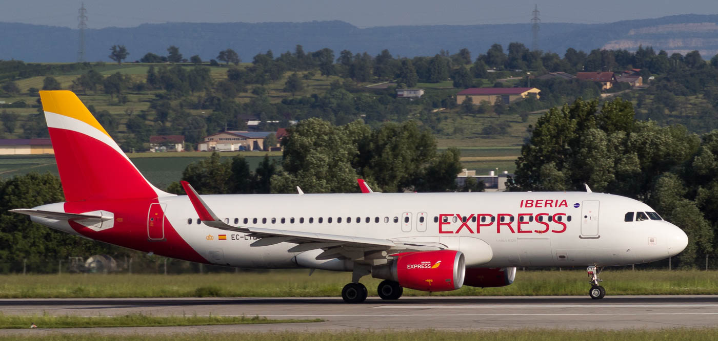 EC-LYE - Iberia Express Airbus A320