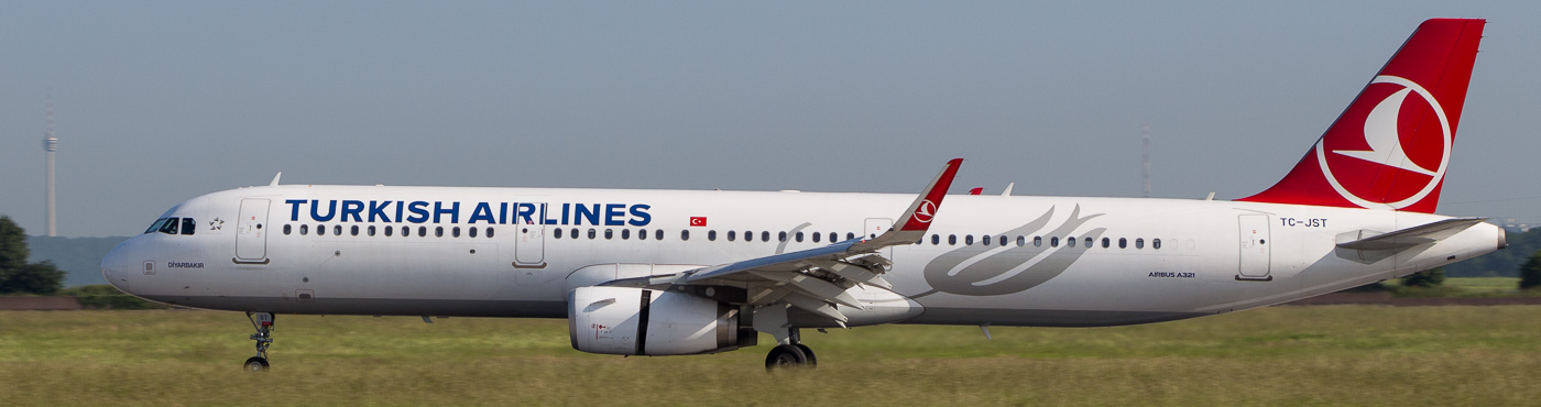 TC-JST - Turkish Airlines Airbus A321