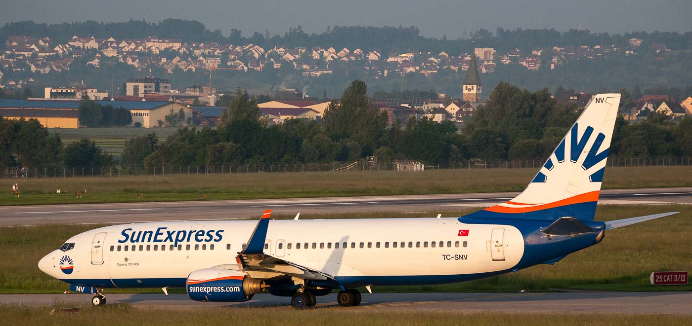 TC-SNV - SunExpress Boeing 737-800