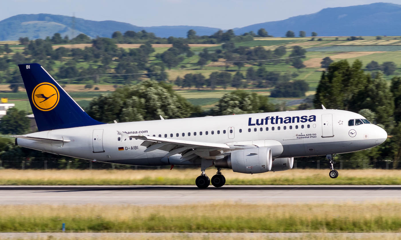 D-AIBI - Lufthansa Airbus A319