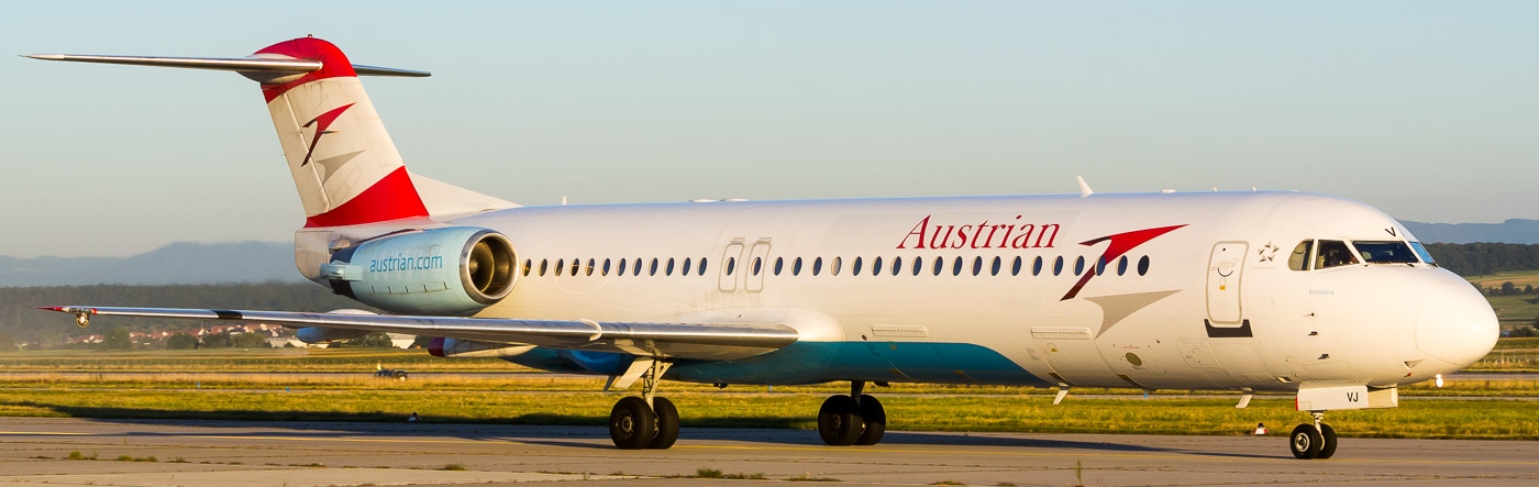 OE-LVJ - Austrian Airlines Fokker 100