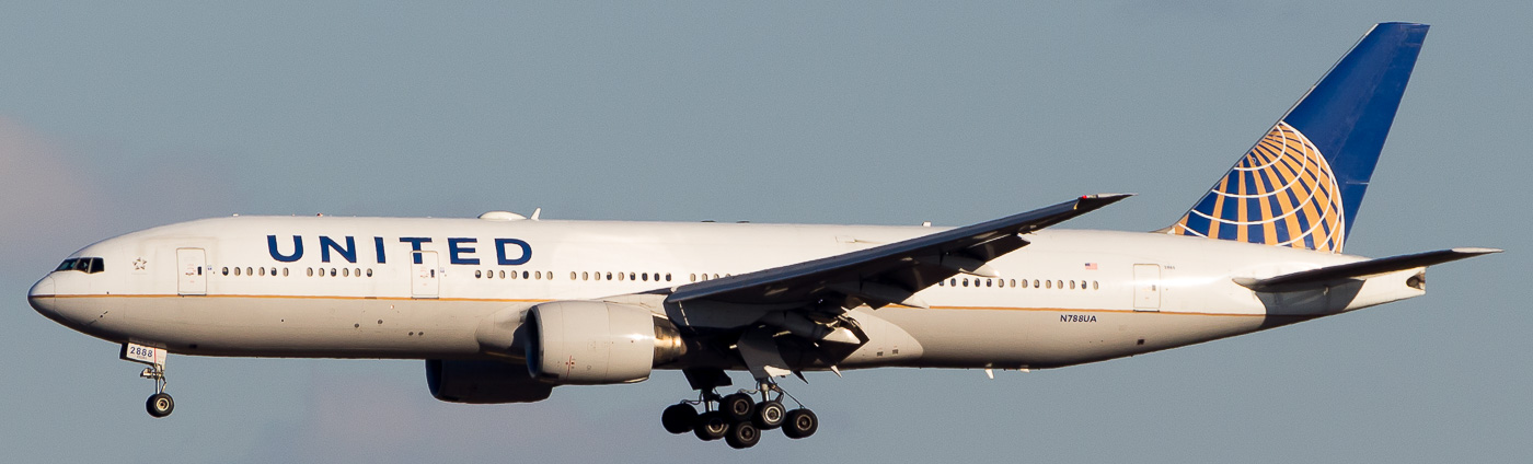 N788UA - United Boeing 777-200