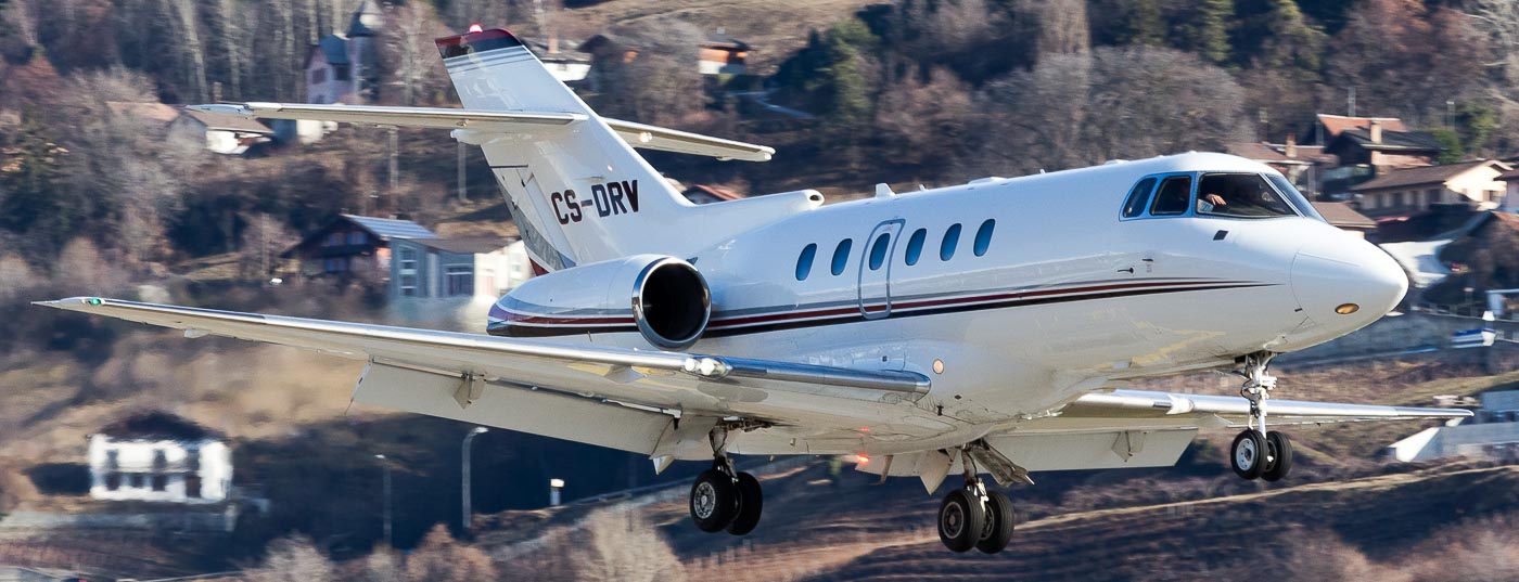 CS-DRV - NetJets Raytheon Hawker