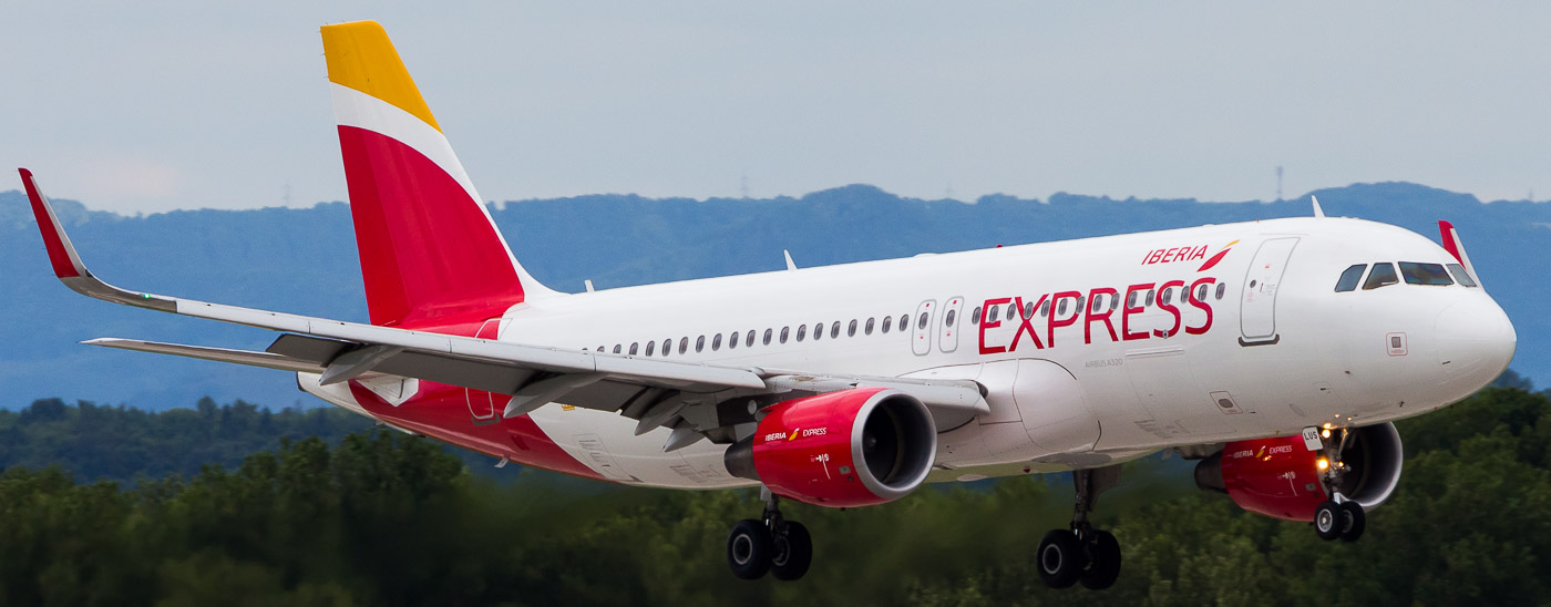 EC-LUS - Iberia Express Airbus A320