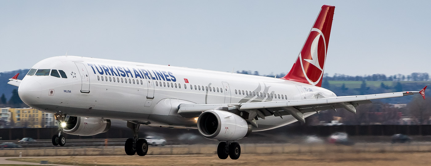 TC-JRH - Turkish Airlines Airbus A321